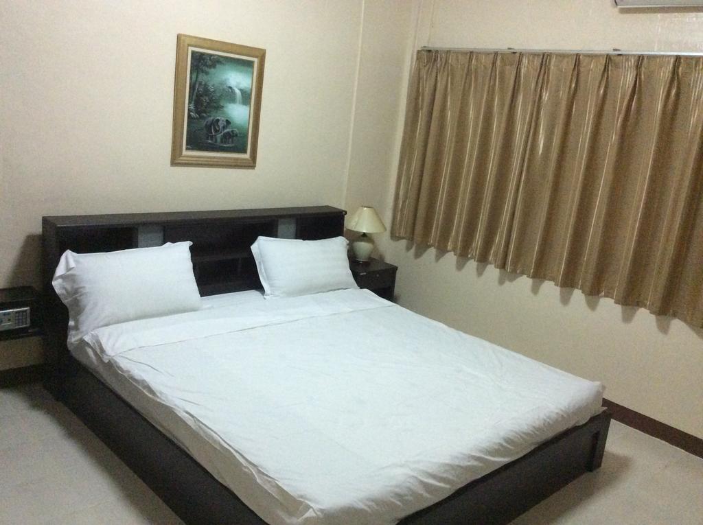 Sandman Hotel & Sports Bar Pattaya Zimmer foto